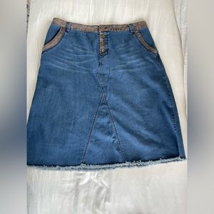 Denim skirt | style Jay | modest | jean skirt
